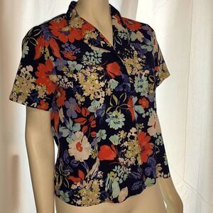 VTG bright tropical Large Floral print button down blouse. Size 8